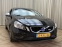 Volvo V60 1.6 T3 R-Design Org.NL! / Cruise / Navigatie / Afn. Trekhaak / PDC / 18'' LMV