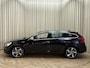 Volvo V60 1.6 T3 R-Design Org.NL! / Cruise / Navigatie / Afn. Trekhaak / PDC / 18'' LMV