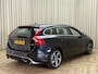 Volvo V60 1.6 T3 R-Design Org.NL! / Cruise / Navigatie / Afn. Trekhaak / PDC / 18'' LMV