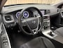 Volvo V60 1.6 T3 R-Design Org.NL! / Cruise / Navigatie / Afn. Trekhaak / PDC / 18'' LMV