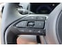 Toyota Yaris 1.5 HYBRID 130 EXECUTIVE NIEUW! BLIND-SPOT JBL-AUDIO HUD PANODAK P-SENSOREN STOEL/STUURVERW KEYLESS APPLE/ANDROID AD-CRUISE