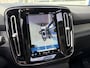 Volvo XC40 Recharge P8 AWD R-Design / Automaat / NL-Auto / Dealer-Onderhouden / Open-Panodak / Pilot-Assist / Warmtepomp / Standkachel / Stuur- en Stoelverwarming / Elektr.-Wegklapbare Trekhaak / LED / Keyless / Dodehoek-Detectie / Elektr.-Achterklep / Apple-Carplay & Android-Auto / DAB Radio-Bluetooth / Navi / PDC V+A / 19'' LMV / ENZ.