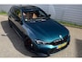 BMW 3-Serie Touring 330e*M-Pakket*Dak*Trekhaak*112Dkm**Keyless*2023*Boston Green*INDIVIDUAL*