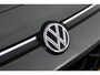 Volkswagen T-Roc 1.5 eTsi 150pk DSG R-Line First Edition Trekhaak Camera Keyless Stoelverwarming Virtual Cockpit Carplay