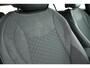 Volkswagen T-Roc 1.5 eTsi 150pk DSG R-Line First Edition Trekhaak Camera Keyless Stoelverwarming Virtual Cockpit Carplay