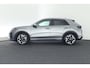 Volkswagen T-Roc 1.5 eTsi 150pk DSG R-Line First Edition Trekhaak Camera Keyless Stoelverwarming Virtual Cockpit Navigatie