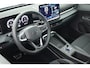 Volkswagen T-Roc 1.5 eTsi 150pk DSG R-Line First Edition Trekhaak Camera Keyless Stoelverwarming Virtual Cockpit Navigatie