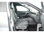 Volkswagen T-Roc 1.5 eTsi 150pk DSG R-Line First Edition Trekhaak Camera Keyless Stoelverwarming Virtual Cockpit Carplay