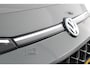 Volkswagen T-Roc 1.5 eTsi 150pk DSG R-Line First Edition Trekhaak Camera Keyless Stoelverwarming Virtual Cockpit Carplay