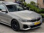 BMW 3-Serie Touring M340i AUT8 XDRIVE M-PERFORMANCE HIGH-EXE 374PK PANODAK DESIGNO-LEDER DIGI-DASH APPLE-CARPLAY LED LMV PDC