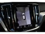 Volvo V60 T6 AWD R-Design | Elektrisch verstelbare bestuurdersstoel met geheugen | Adaptive Cruise Control & Pilot Assist | Premium Audio by Bowers & Wilkins | Head-up display | Rondomzicht camera | Voorstoelen en stuurwiel verwarmd | Achterbank verwarmd | Koplampen adaptief | Trekhaak semi elektrisch | Keyless entry & drive | Dodehoekdetectie met correctie | Apple Carplay & Android Auto | Extra getint glas | Standkachel |