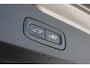 Volvo V60 T6 AWD R-Design | Elektrisch verstelbare bestuurdersstoel met geheugen | Adaptive Cruise Control & Pilot Assist | Premium Audio by Bowers & Wilkins | Head-up display | Rondomzicht camera | Voorstoelen en stuurwiel verwarmd | Achterbank verwarmd | Koplampen adaptief | Trekhaak semi elektrisch | Keyless entry & drive | Dodehoekdetectie met correctie | Apple Carplay & Android Auto | Extra getint glas | Standkachel |