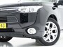Mitsubishi Outlander 2.0 PHEV Instyle | Schuifdak | Trekhaak | Leder | Keyless | Camera | Stoelverwarming | Cruise