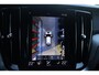 Volvo V60 T6 Recharge AWD R-Design | Panoramadak | Trekhaak | Stoelverwarming | BLIS | Pilot Assist | Harman / Kardon | Glossy Black