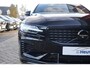 Volvo V60 T6 Recharge AWD R-Design | Panoramadak | Trekhaak | Stoelverwarming | BLIS | Pilot Assist | Harman / Kardon | Glossy Black