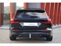 Volvo V60 T6 Recharge AWD R-Design | Panoramadak | Trekhaak | Stoelverwarming | BLIS | Pilot Assist | Harman / Kardon | Glossy Black