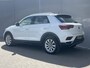 Volkswagen T-Roc 1.5 TSI Sport / Keyless Entry & Start  / Achteruitrijcamera / Apple Carplay & Android Auto  / DAB Radio  / Elektrische achterklep  / Lichtmetalen velgen 17”  /