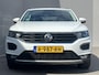 Volkswagen T-Roc 1.5 TSI Sport / Keyless Entry & Start  / Achteruitrijcamera / Apple Carplay & Android Auto  / DAB Radio  / Elektrische achterklep  / Lichtmetalen velgen 17”  /