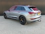 Audi E-tron 55 quattro advanced Pro Line Plus 95 kWh | Panoramadak | B&O | Trekhaak | Leer | Dealer onderhouden | Achteruitrijcamera | Audio installatie premium | Camera voor