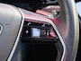 Audi E-tron 55 quattro advanced Pro Line Plus 95 kWh | Panoramadak | B&O | Trekhaak | Leer | Dealer onderhouden | Achteruitrijcamera | Audio installatie premium | Camera voor