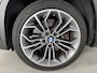 BMW X1 XDRIVE28I EXECUTIVE / 6-cilinder / Camera / Afneembare trekhaak / 18 inch / Automaat / Boekjes en documenten aanwezig.
