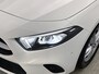 Mercedes-Benz A-klasse 160 Business Solution Trekhaak | Ledkoplampen | Parkeerpakket met achteruitrijcamera | Stoelverwarming. Inclusief 24 maanden MB Certified garantie voor Europa.