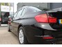 BMW 3-Serie 320i High Executive NL Auto | 2e Eigenaar | Navi | Leder | Airco | Cruise | Bluetooth | LMV Goede banden Zeer nette