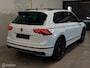 Volkswagen Tiguan 1.5 TSI 3x R-Line Panorama/Black Style/Trekhaak