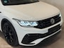Volkswagen Tiguan 1.5 TSI 3x R-Line Panorama/Black Style/Trekhaak
