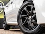 Peugeot 208 1.2 PureTech GT Black Edition met Climate !!! 15 Inch !!! Cruise !!! Dealer Onderhouden !!!