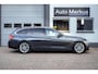 BMW 3-Serie Touring 320i Luxury Line|Pano|HUD|B48|Memory|Keyless|Trekhaak|BTW