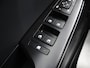 Kia EV6 Light Edition 63 kWh | Stoelverwarming | Adaptieve cruise control | Parkeersensoren | Stuurwiel verwarmd |