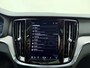 Volvo V60 T8 455pk AWD Ultra Dark / HUD / Sportleder / Gelaagde ruiten / Schuif/- kanteldak / ACC / Memory / H&K audio /