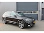 Volkswagen Tiguan 1.4 TSI 92kw 125pk R-Line Connected Series, Trekhaak afneembaar , Lane assist, Cruise control , Carplay , Navi, PDC, Achteruitrijcamera , LMV. Parkeerassistent . etc