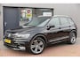Volkswagen Tiguan 1.4 TSI 92kw 125pk R-Line Connected Series, Trekhaak afneembaar , Lane assist, Cruise control , Carplay , Navi, PDC, Achteruitrijcamera , LMV. Parkeerassistent . etc