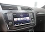 Volkswagen Tiguan 1.4 TSI 92kw 125pk R-Line Connected Series, Trekhaak afneembaar , Lane assist, Cruise control , Carplay , Navi, PDC, Achteruitrijcamera , LMV. Parkeerassistent . etc