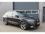 Volkswagen Tiguan 1.4 TSI 92kw 125pk R-Line Connected Series, Trekhaak afneembaar , Lane assist, Cruise control , Carplay , Navi, PDC, Achteruitrijcamera , LMV. Parkeerassistent . etc
