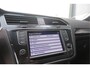 Volkswagen Tiguan 1.4 TSI 92kw 125pk R-Line Connected Series, Trekhaak afneembaar , Lane assist, Cruise control , Carplay , Navi, PDC, Achteruitrijcamera , LMV. Parkeerassistent . etc