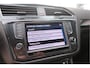 Volkswagen Tiguan 1.4 TSI 92kw 125pk R-Line Connected Series, Trekhaak afneembaar , Lane assist, Cruise control , Carplay , Navi, PDC, Achteruitrijcamera , LMV. Parkeerassistent . etc