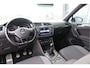 Volkswagen Tiguan 1.4 TSI 92kw 125pk R-Line Connected Series, Trekhaak afneembaar , Lane assist, Cruise control , Carplay , Navi, PDC, Achteruitrijcamera , LMV. Parkeerassistent . etc
