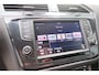 Volkswagen Tiguan 1.4 TSI 92kw 125pk R-Line Connected Series, Trekhaak afneembaar , Lane assist, Cruise control , Carplay , Navi, PDC, Achteruitrijcamera , LMV. Parkeerassistent . etc