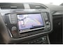 Volkswagen Tiguan 1.4 TSI 92kw 125pk R-Line Connected Series, Trekhaak afneembaar , Lane assist, Cruise control , Carplay , Navi, PDC, Achteruitrijcamera , LMV. Parkeerassistent . etc