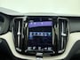 Volvo XC60 T8 390pk AWD Inscription / Harman Kardon audio / Panorama dak / Trekhaak / BLIS / Keyless entry / Elektrisch verstelbare stoelen /