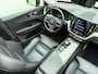 Volvo XC60 T8 390pk AWD Inscription / Harman Kardon audio / Panorama dak / Trekhaak / BLIS / Keyless entry / Elektrisch verstelbare stoelen /