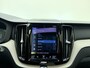 Volvo XC60 T8 390pk AWD Inscription / Harman Kardon audio / Panorama dak / Trekhaak / BLIS / Keyless entry / Elektrisch verstelbare stoelen /