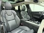 Volvo XC60 T8 390pk AWD Inscription / Harman Kardon audio / Panorama dak / Trekhaak / BLIS / Keyless entry / Elektrisch verstelbare stoelen /