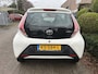 Toyota Aygo 1.0 VVT - i x-now Airco/ 5 Drs/ NL auto/ met NAP/ Nw-APK/  //  Verkoop op afspraak bel 06-53226433 //