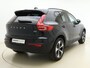 Volvo XC40 B3 177pk Plus Dark / Elektrische verstelbare stoelen / 360 graden camera / Harman kardon audio / Keyles enrty / All-season banden / 19''velgen /