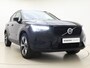 Volvo XC40 B3 177pk Plus Dark / Elektrische verstelbare stoelen / 360 graden camera / Harman kardon audio / Keyles enrty / All-season banden / 19''velgen /