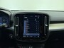 Volvo XC40 B3 177pk Plus Dark / Elektrische verstelbare stoelen / 360 graden camera / Harman kardon audio / Keyles enrty / All-season banden / 19''velgen /